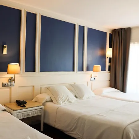 Hotel Vostra Llar Palamos Exterior photo